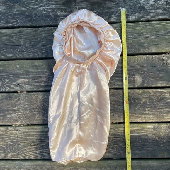 Long Pale Gold Silk/Satin Bonnet - Picture 6 of 6